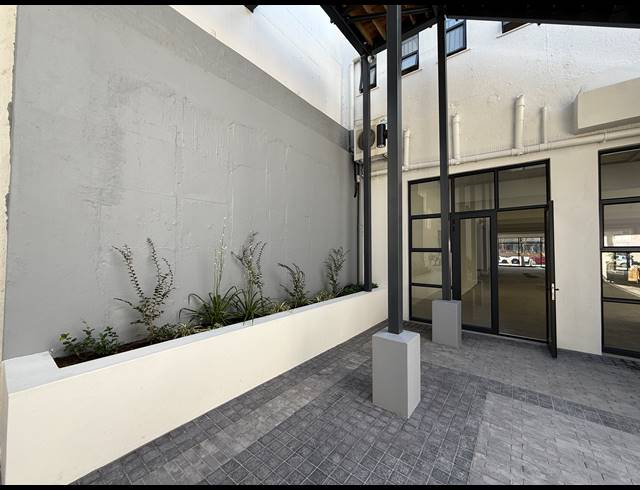 386M² RETAIL TO LET IN CLAREMONT